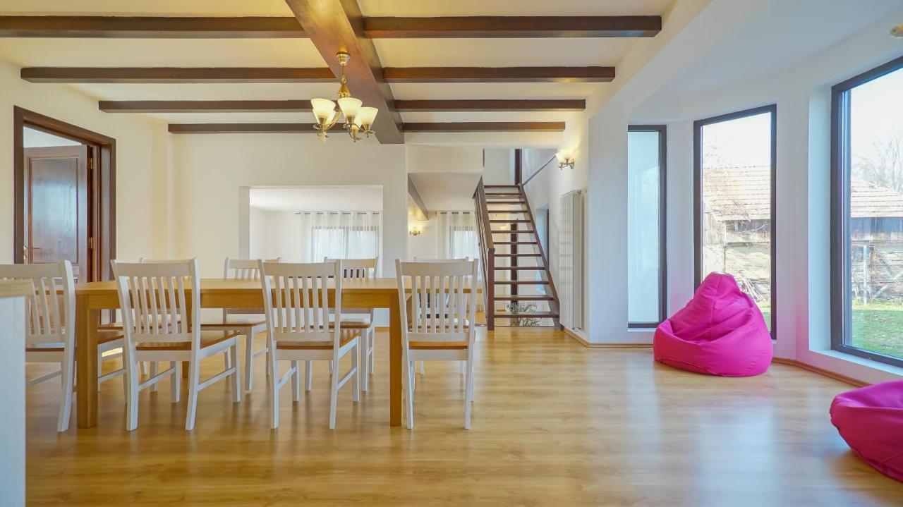 Vila Luna Comarnic Buitenkant foto